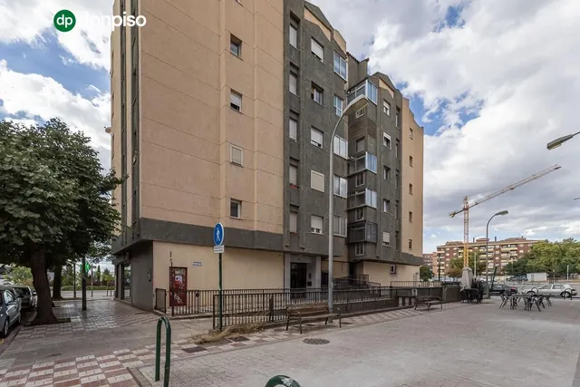 Piso reformado junto a estadio de la juventud — 29