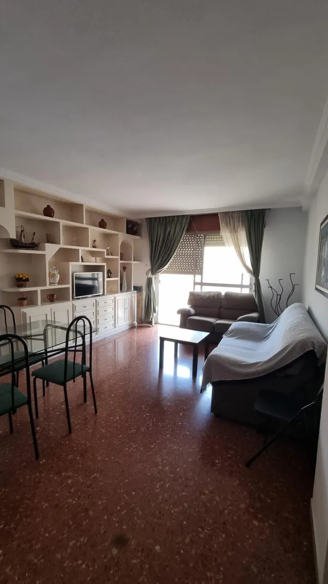 Piso de 4 habitaciones en alquiler – de septiembre a junio - foto 3