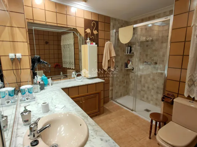 INMOBILIARIA SAN JOSEVENDE EDIFICIO CON DOS PISOS Y GARAJE EN MUY BUEN ESTADO EN EL CENTRO DE ASPE — 8
