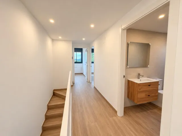CASA A ESTRENAR DE 4 habitaciones Y ZONA PARQUING — 11