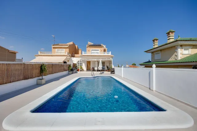 ¡ALQUILER LARGA TEMPORADA! CHALET REFORMADO CON VISTAS DESPE - foto 4