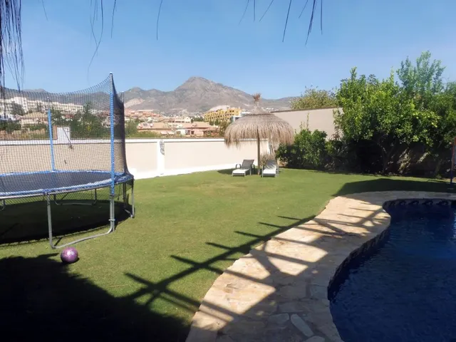 Precioso chalet de 6 dormitorios a 600m de la playa — 29