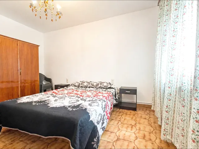 SE ALQUILA ESTUPENDO PISO AMUEBLADO — 5