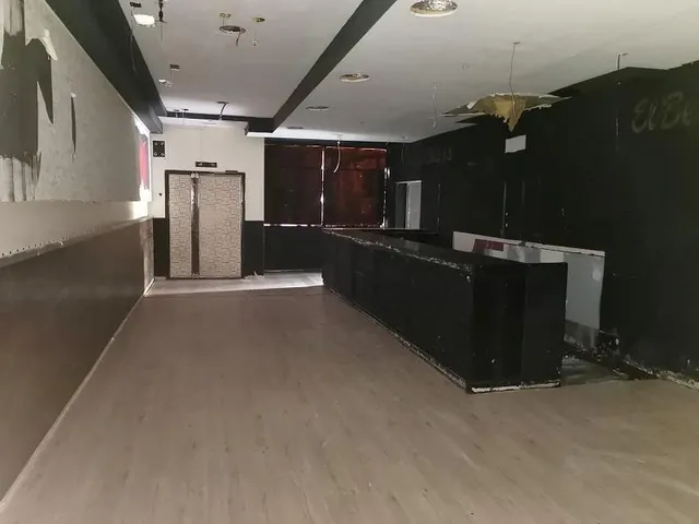 LOCAL COMERCIAL EN EL CENTRO DE PONFERRADA — 2