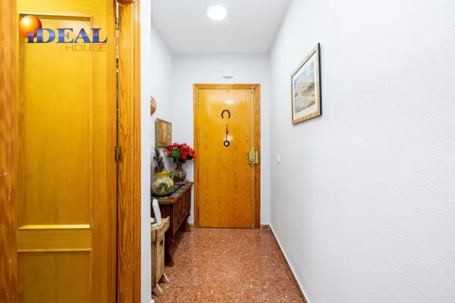 ESTUPENDO ATICO JUNTO AL MAR CON TERRAZA FANTASTICA — 24