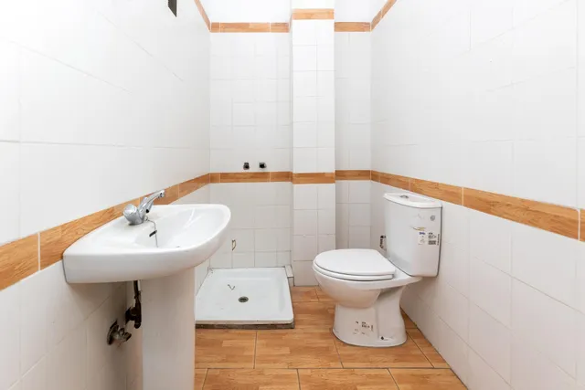 Venta de local de 171 m2 en Armilla (Granada) — 11