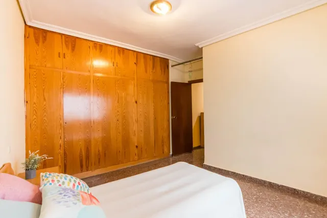 VIVIENDA CON GRAN PATIO PRIVADO FRENTE AL NUEVO HOTEL BARCELÓ 5★ — 40