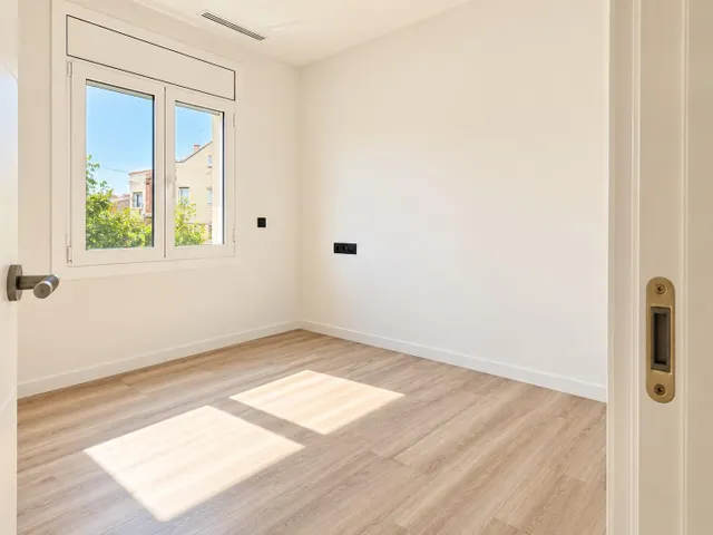 Vivienda en pleno centro de Terrassa exclusividad en cada detalle — 11