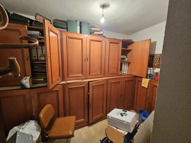 OFICINA EN VENTA EN EL CENTRO DE LA CIUDAD EXTERIOR, CON 4 VENTANAS A LA CALLE — 9