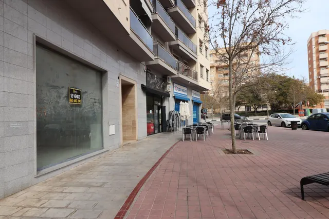 EXCLUSIVO LOCAL EN AVENIDA DE RONDA — 20