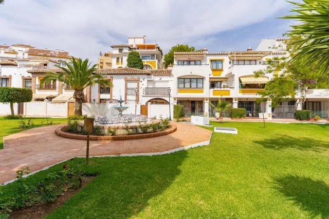 Casa 4 habitaciones 285m² en venta - Campo de Mijas - foto 3
