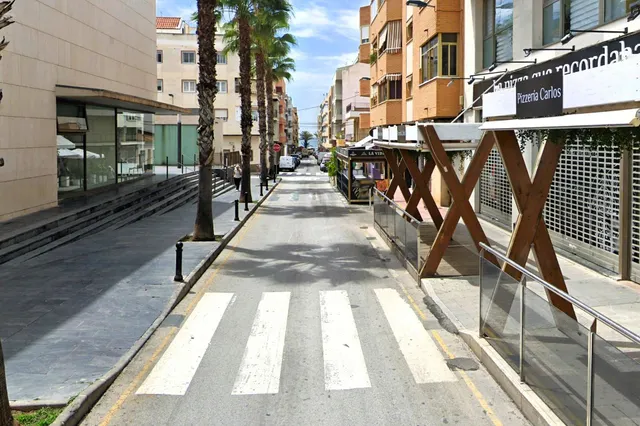 Apartamento moderno (desde 2024 - 148 m2 - 1.ª planta) en Alegria XVIII con piscina interior, sauna y gimnasio, en pleno centro de la ciudad, ¡a tan solo 300 m de Piscinas Naturales/Playa del Cura! — 49