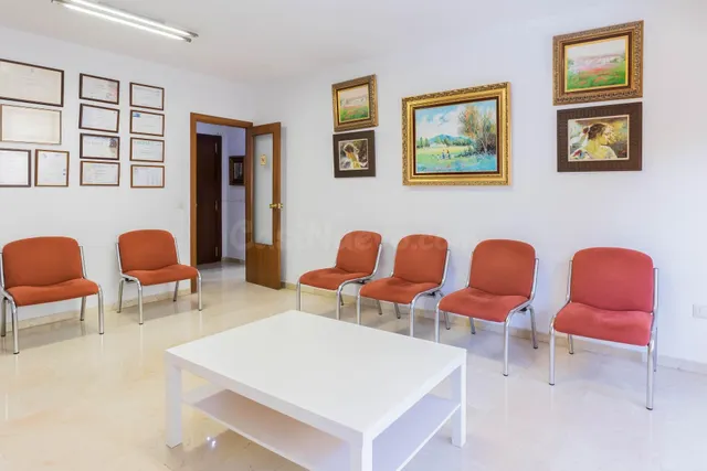 PISO/CONSULTA, en el Corazón de Fuengirola: ¡Oportunidad de  - foto 2