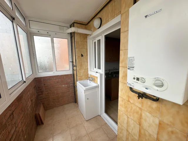 Amplio Piso en Venta 4h en Sant Boi de Llobregat - Zona Vinyets — 8