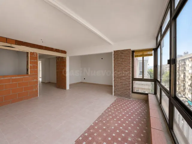 Maravilloso piso semireformado en el centro - foto 2