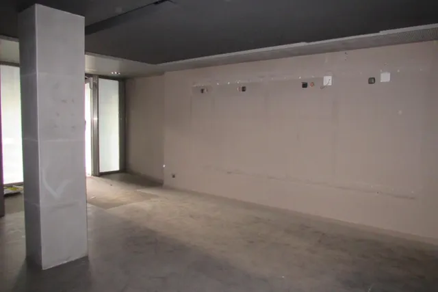 LOCAL COMERCIAL EN VENDA SITUAT A VILANOVA DEL CAMÍ — 23