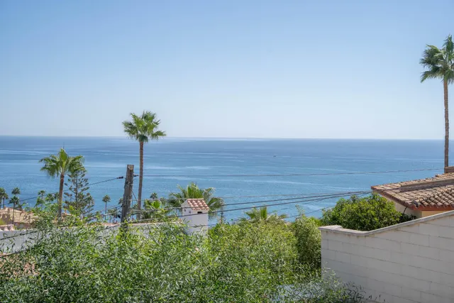 Preciosa casa en Estepona (Málaga) con maravillosas vistas al mar — 34