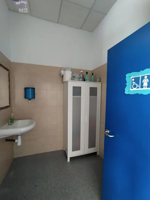 VENTA DE LOCAL COMERCIAL ZONA LAS PALOMAS — 7