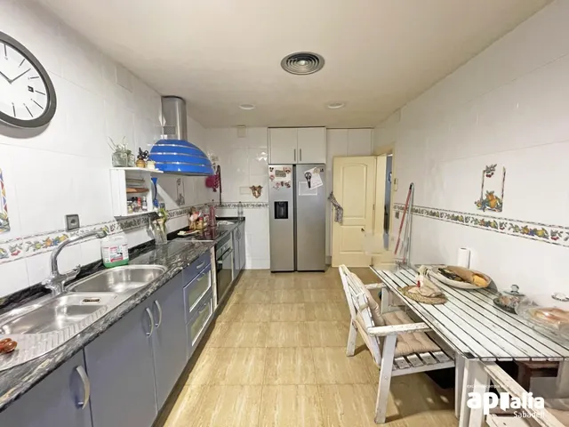 Magnífica casa en venta en Ca N'Oriach, Sabadell — 7