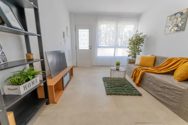 ¡Tu nuevo hogar a estrenar frente al parque en Altabix! — 14