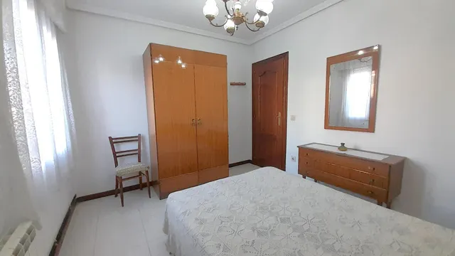 PISO EN VENTA DE TRES habitaciones EN CIGALES — 11