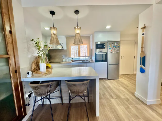 Venta de casa adosada con tres dormitorios en Benalmádena Costa, Málaga, Costa del Sol — 27