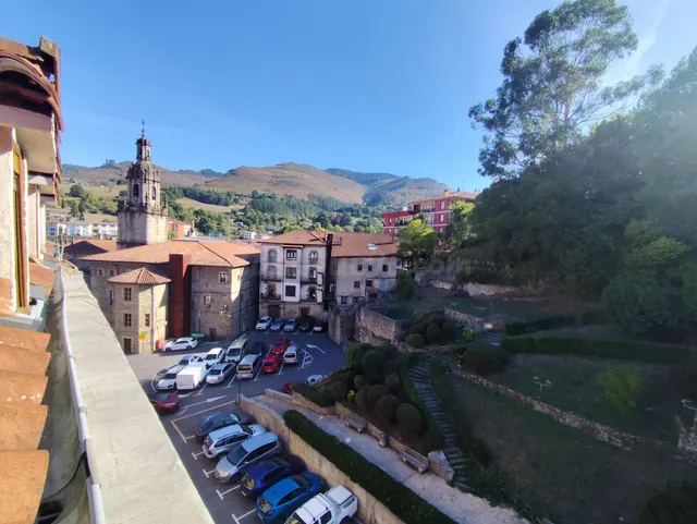 Acogedor Piso en el Corazón de Balmaseda - ¡Listo para Entra