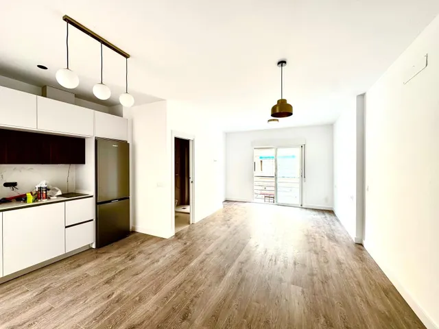 ESTUDIOS Y APARTAMENTOS DESDE 190.000 — 29