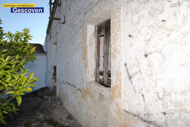 CASA CON TERRENO. PARA REFORMAR — 2