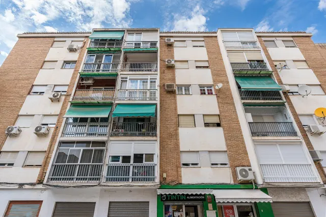 PISO EN ZONA SANDERS — 38