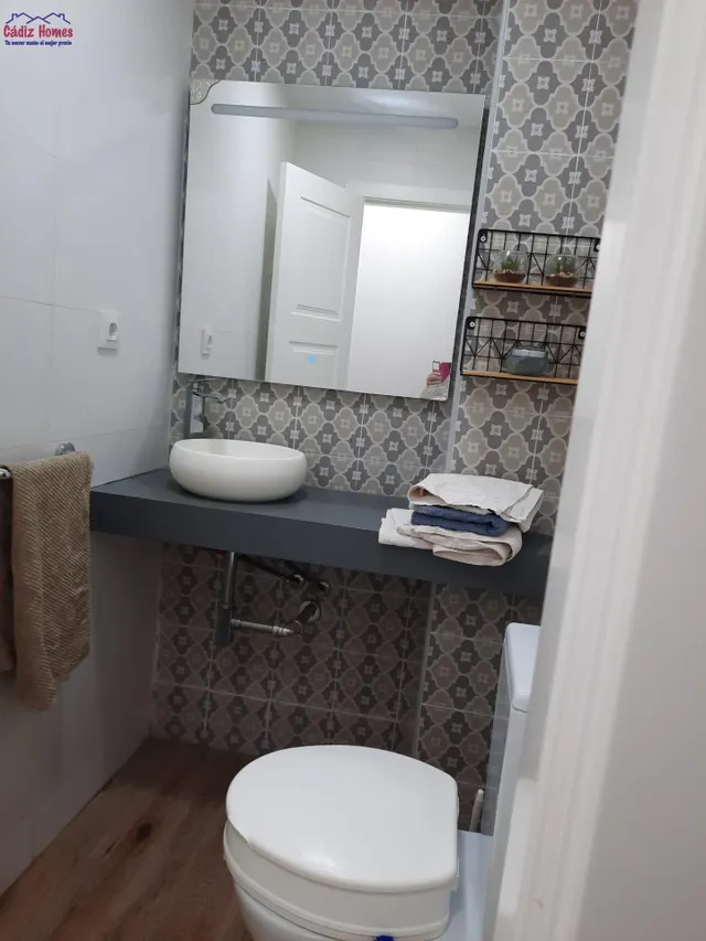 AMPLIA VIVIENDA CON ASCENSOR Y TERRAZA.-ZONA TEATRO FALLA — 32