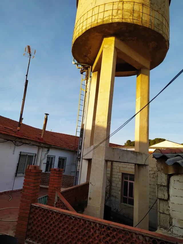 Piso con un bajo hecho vivienda y garaje. - foto 4