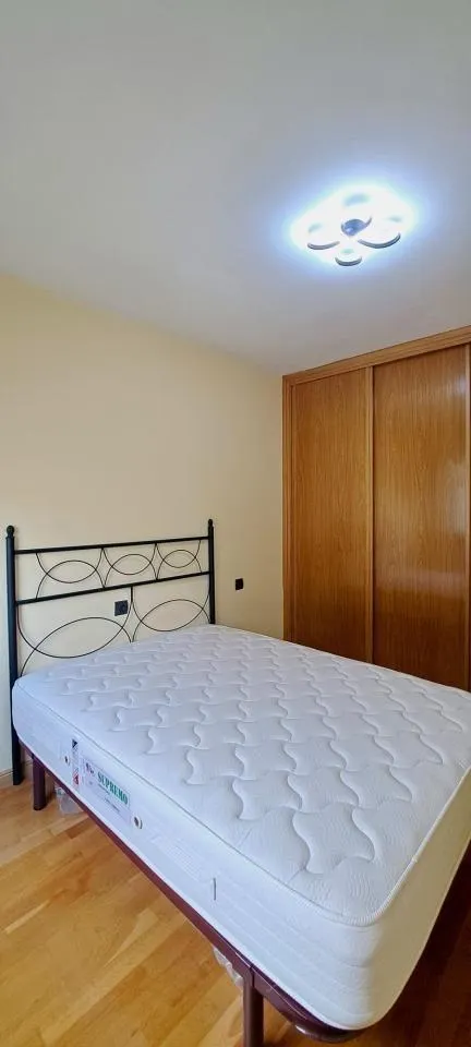 Amplio y Luminoso Piso en alquiler en Barrocanes, Ourense - Ideal para Familias — 28