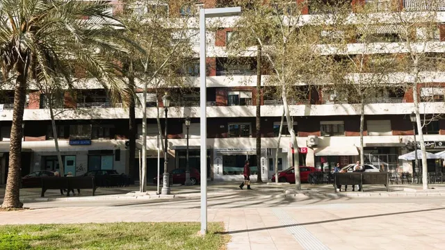 No es la oficina más bonita del mundo. Pero está donde hay que estar. — 12