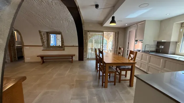 EXCLUSIVA CASA RÚSTICA CON JARDÍN, PISCINA Y VISTAS ABIERTAS — 11