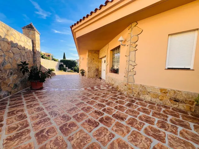 Chalet con piscina privada y vistas al mar en zona ermita – Vinaròs — 5