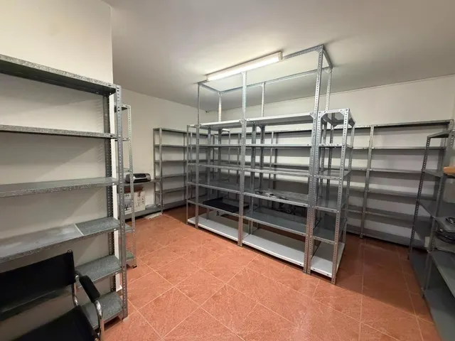 Amplio local comercial en venta en el centro de Mazarrón — 13
