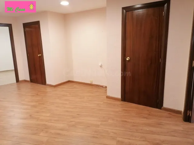 PISO MUY GRANDE,PARA OFICINAS O VIVIENDA - foto 3