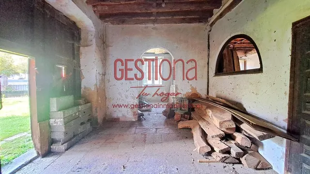 MAJESTUOSA CASA PARA REFORMAR. SOBA — 14