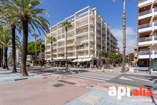 Apartamento en Paseo Miramar con Terraza esquinera y Plaza de Parking. — 26