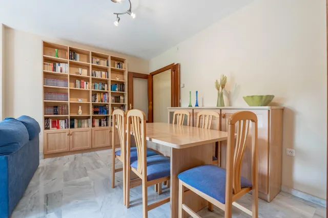 PISO DE 3 DORMITORIOS Y 2 BAÑOS CON PISCINA, GARAJE Y TERRAZA CON VISTAS DESPEJADAS EN PARQUE NUEVA GRANADA. — 26