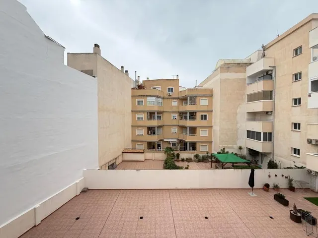 Apartamento 2 habitaciones 69m² en venta - Estacion de autobuses — 27