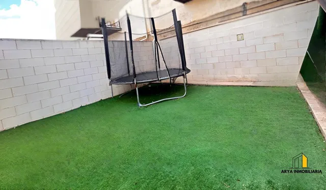 CHALET ADOSADO TOTALMENTE REFORMADO · CALIDAD, LUZ Y CONFORT — 20