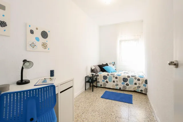 Piso en Venta en La Marina del Port - Oportunidad Única por €249,000 — 22