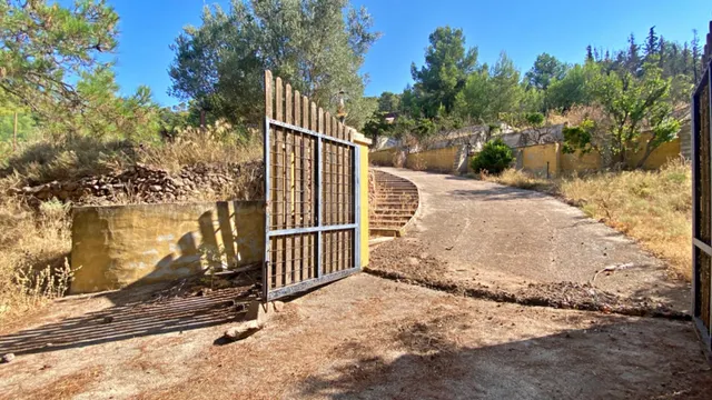 ESPECTACULAR FINCA DE 32 HECTAREAS IDEAL PARA DESCONECTAR O INVERSION PARA COMPLEJO RURAL — 39