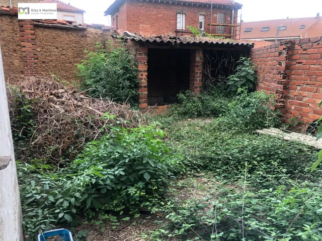 CASA EN TROBAJO DEL CAMINO — 2