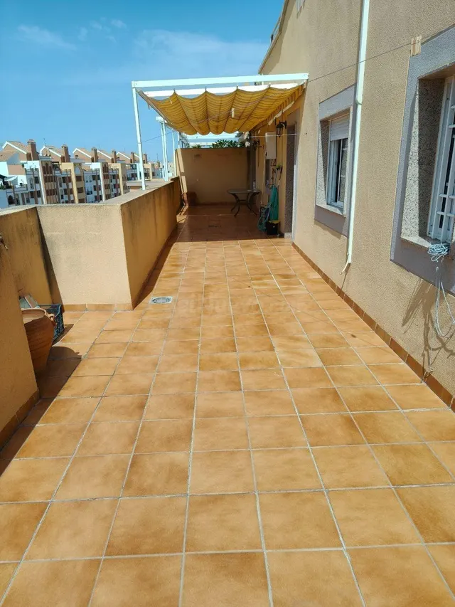 Ático en Venta con Amplia Terraza y Vistas al Mar en Las Sal