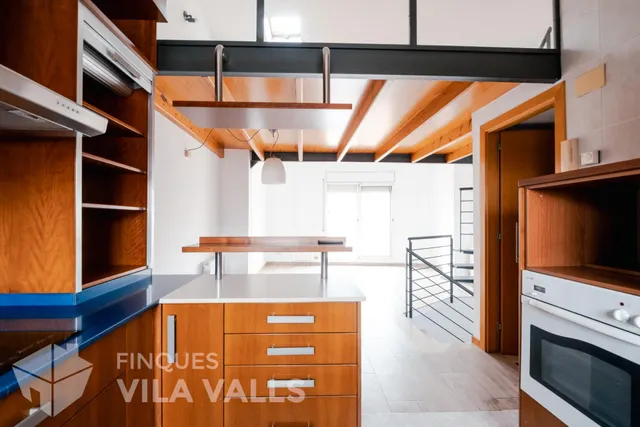 Piso dúplex en pleno centro de Caldes. Ascensor, terraza, 2 balcones y parking incluido. — 26