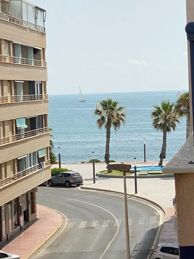 Apartamento a 50 metros del mar en Torrevieja — 7