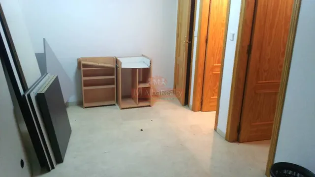 SE ALQUILA O SE VENDE ENTREPLANTA EN LA MEJOR CALLE DE ALBACETE — 13